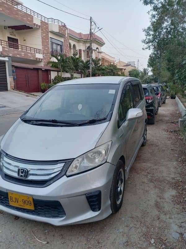 Honda Freed 2012 1