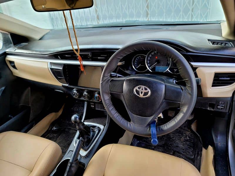 Toyota Corolla GLI 2016 good condition 3