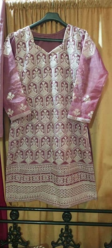 selling sari , 3 piece suit and frok 4