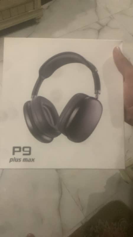 P9 wireless headphones 0