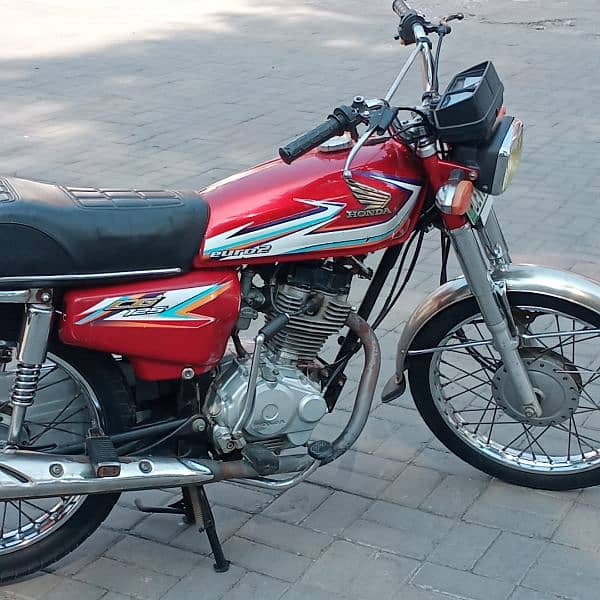 Honda 125 2016 A model Golden nomber 6