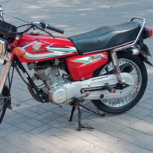 Honda 125 2016 A model Golden nomber 9