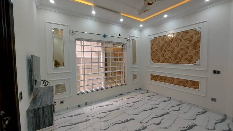 Beautifuly constructed 10 Marla brand new house for sale in LDA AVENUE_1 . 26