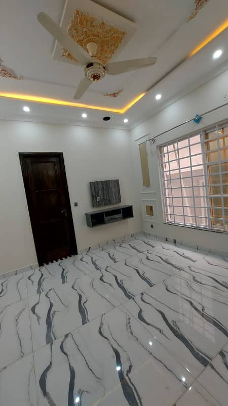 Beautifuly constructed 10 Marla brand new house for sale in LDA AVENUE_1 . 28