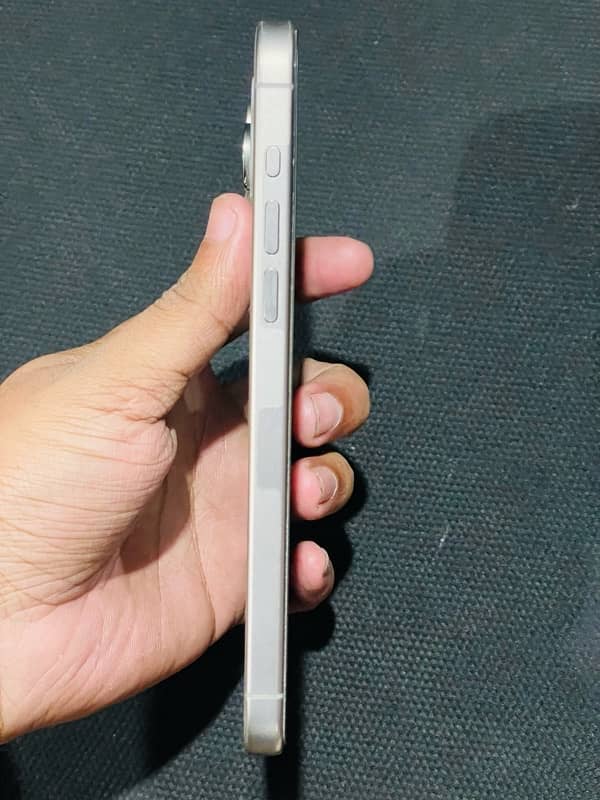 Iphone 15 pro max PTA Proved 5