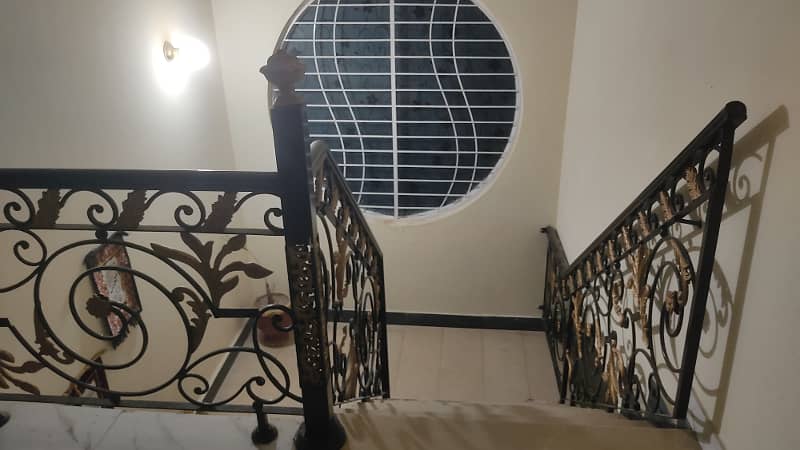 1 Kanal Brand New Upper Portion Available For Rent 2