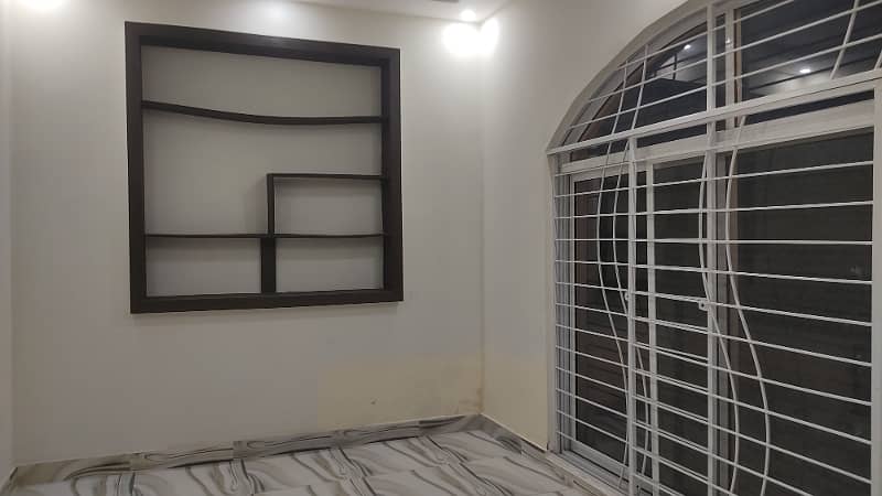 1 Kanal Brand New Upper Portion Available For Rent 12