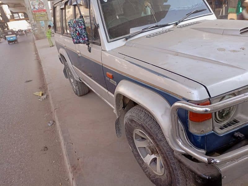 Mitsubishi Pajero 1989 2