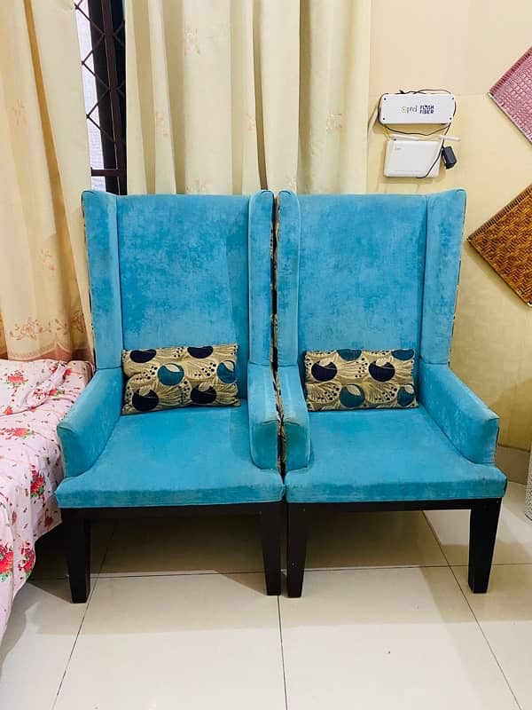 5 Seater Used 10/10 condition Sofa Set 3