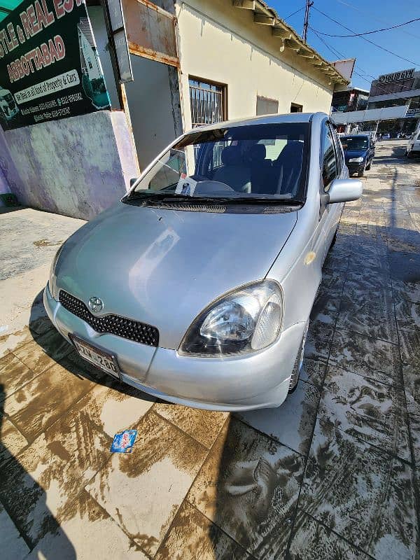 Toyota Vitz 2000 8