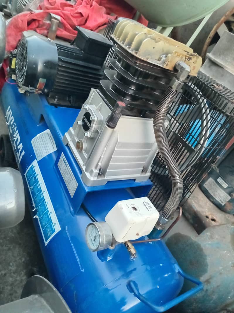 Air Compressor/Tank/Screw Air Compressor/Blowers/Exhaust fan/7.5HP 4