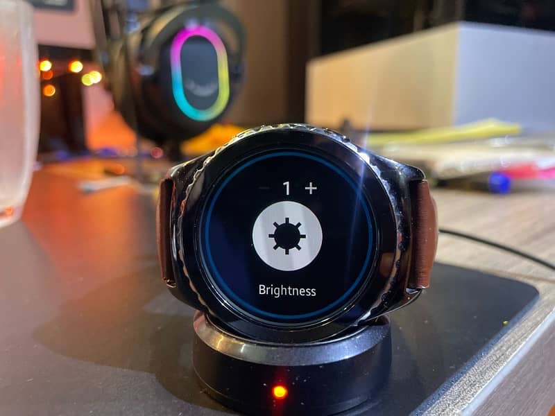 Samsung Gear S2 Classic (10/10 Condition with Original Box) 11