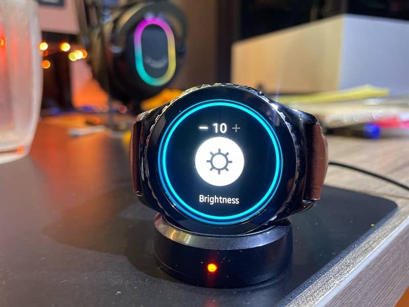 Samsung Gear S2 Classic (10/10 Condition with Original Box) 12