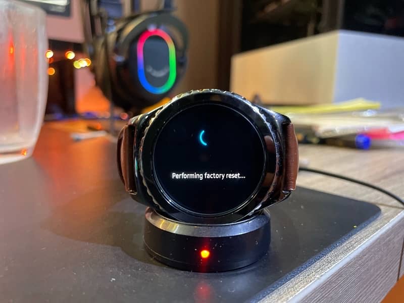 Samsung Gear S2 Classic (10/10 Condition with Original Box) 14