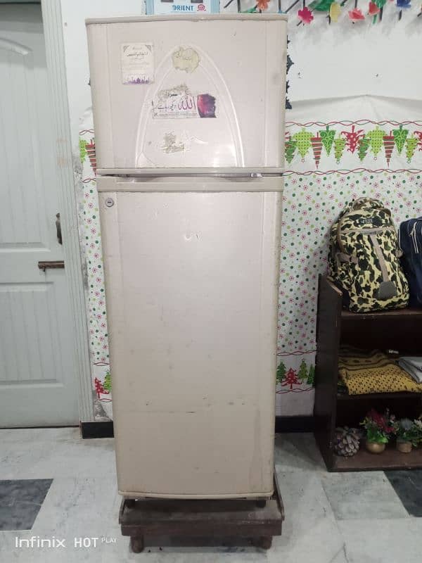 fridge for sale in good condition 5