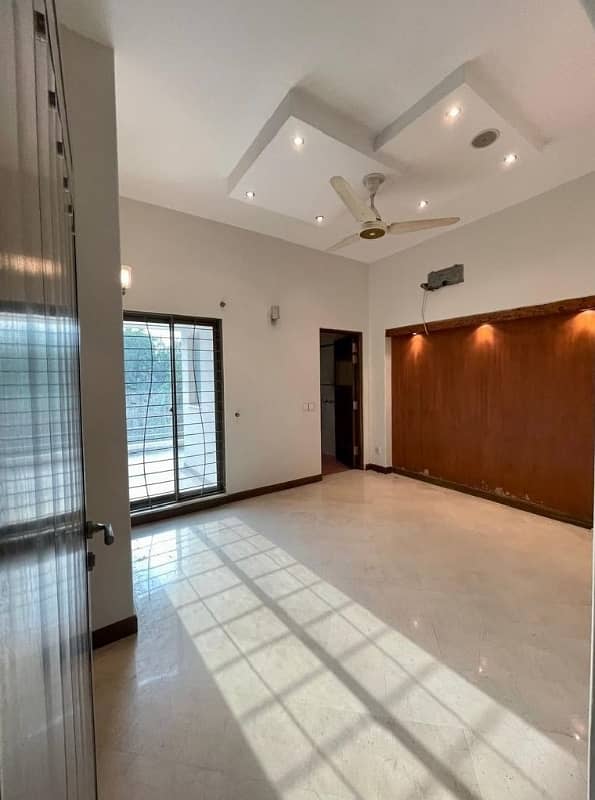 10 Marla Out Class Luxury Bunglow Full House For Sale In DHA Phase 2,Block V, Lahore. 6