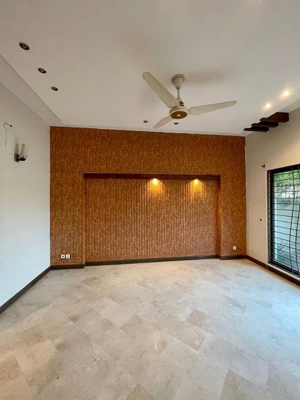 10 Marla Out Class Luxury Bunglow Full House For Sale In DHA Phase 2,Block V, Lahore. 13