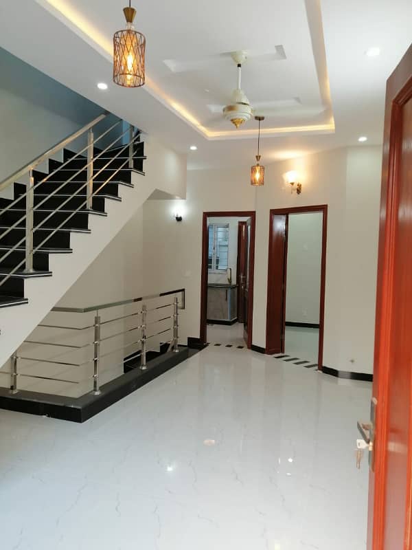 Size 25x40 Brand New Double Store Luxury House For Sale IN G-13 Income Rent 1.10 k 0