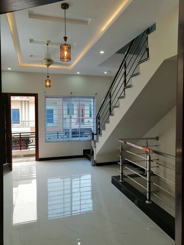 Size 25x40 Brand New Double Store Luxury House For Sale IN G-13 Income Rent 1.10 k 1