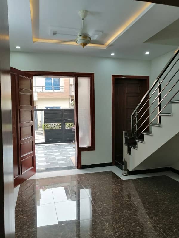 Size 25x40 Brand New Double Store Luxury House For Sale IN G-13 Income Rent 1.10 k 21