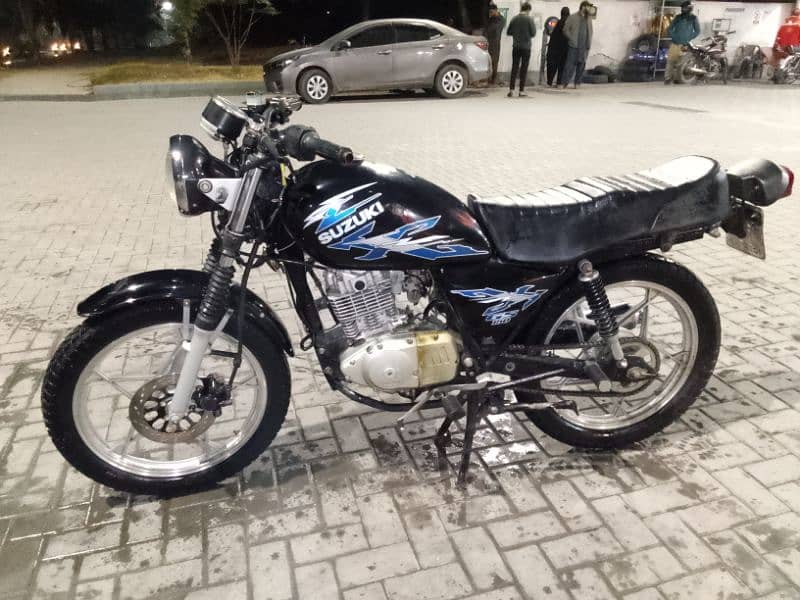 Suzuki GS 150 SE with alot of goodies 3