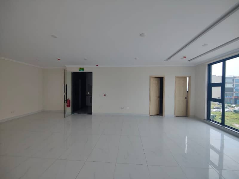 4 marla Commercial 1st Floor is available for Rent Phase 6, DHA Lahore. 2