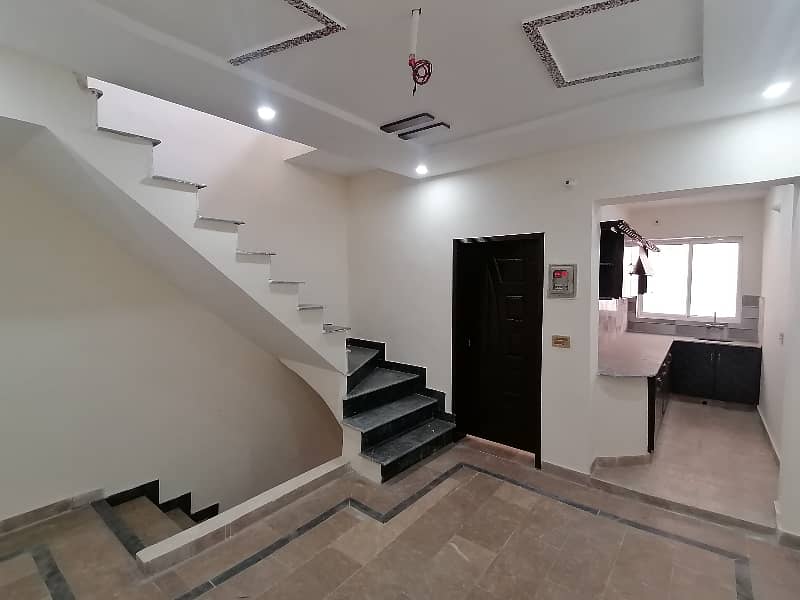 Lower Portion For rent In Rs. 60000 3