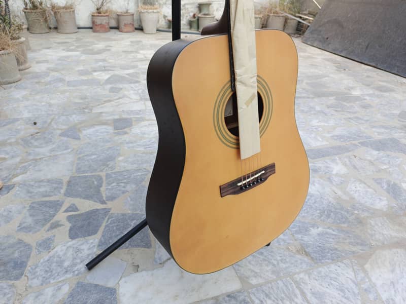 Brand New Acoustic Guitar With Bag And Picks 1