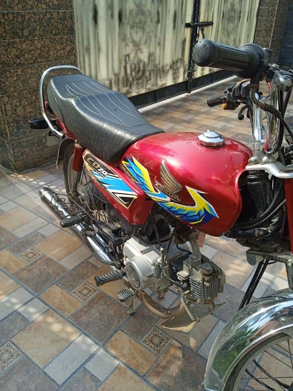 Honda CD 70 2021 3