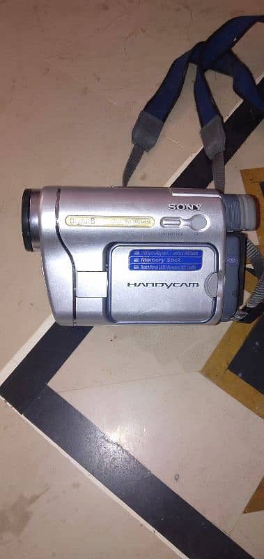 Sony handycam digital video camera recorder 8