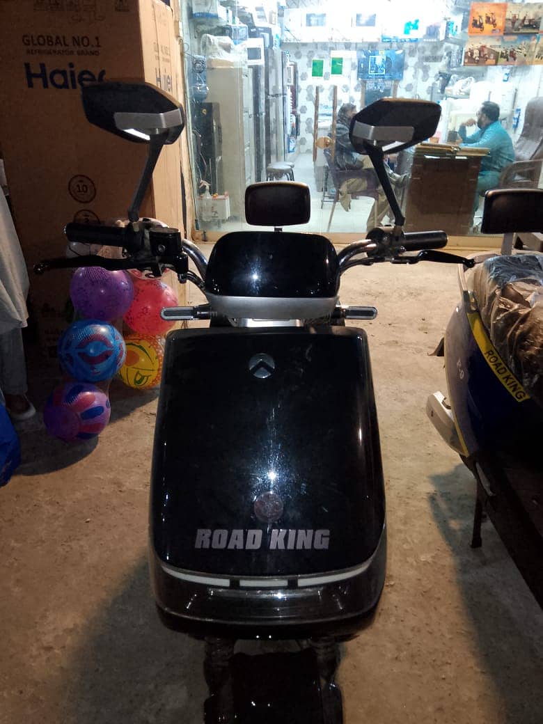 ROAD KING SCOOTY (2024) MODEL 4