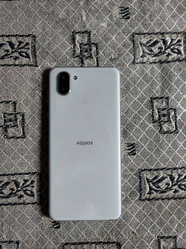 Aquos r3 6gb ram 128 rom hai condition 10 by 10 hai BAKI DEISCRIPTION 0