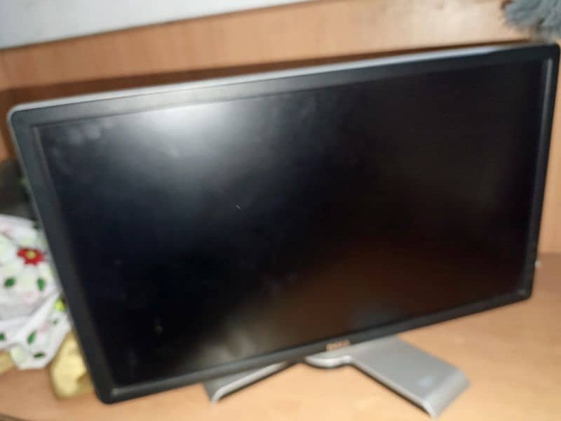 23 inch led for sale urgent 4