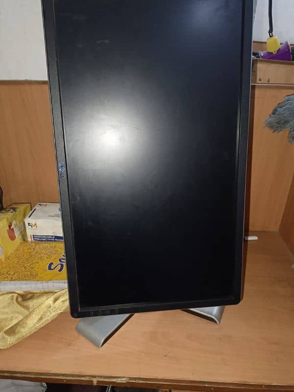 23 inch led for sale urgent 5