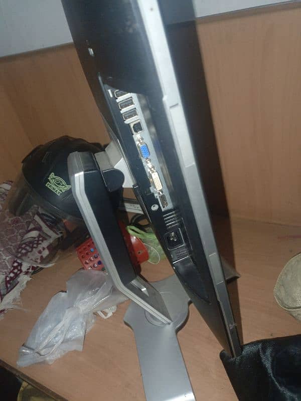 23 inch led for sale urgent 7