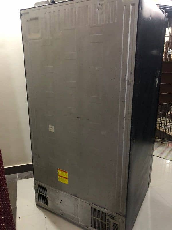 good condition double door fridge 8