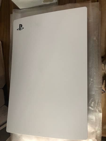 Playstation 5 (PS5) US disc edition. 2