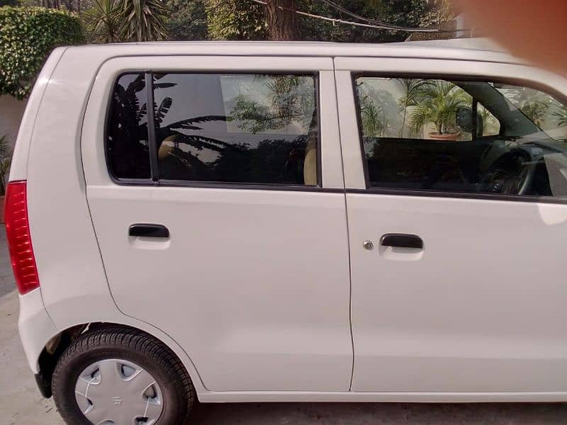 Suzuki Wagon R 2018 8