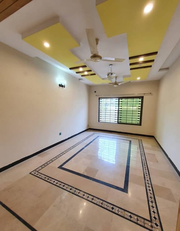 7 Marlas Upper Portion Prime Location Near Market and Park G-13 3