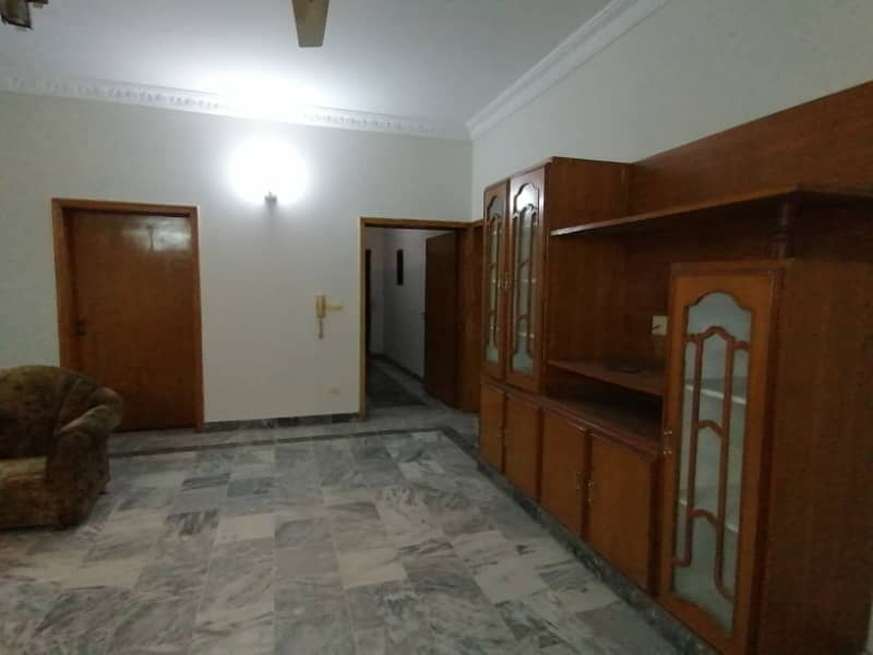 DHA 1 Kanal Excellent Upper Portion For Rent In Phase 4 10