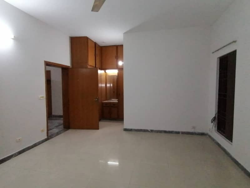 DHA 1 Kanal Excellent Upper Portion For Rent In Phase 4 12