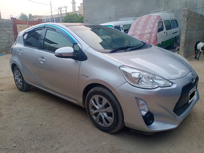 Toyota Aqua 2015 ( Push Start ) 2