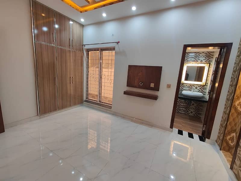 5 Marla House For Rent in Bahria Town Lahore. 17