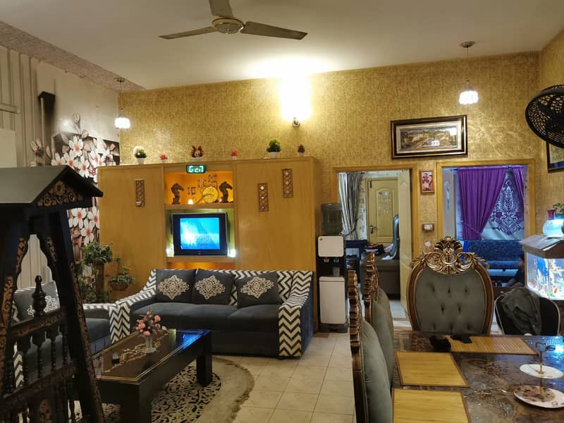 9 Marla, 3 Beds 3 baths neat and clean portion, Tajbagh Scheme Lahore 0