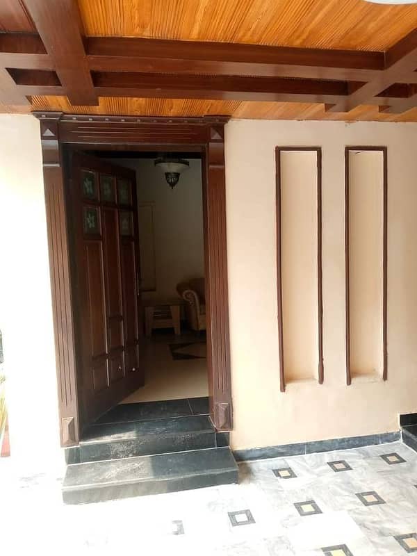 8 Marla House For Sale in Bahria Town Lahore 1