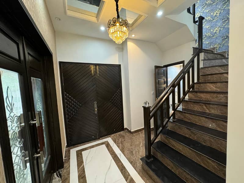 A BEAUTIFUL 10 MARLA HOUSE FOR SALE IN GULMOHAR BLOCK SECTOR C BAHRIA TOWN LAHORE 25