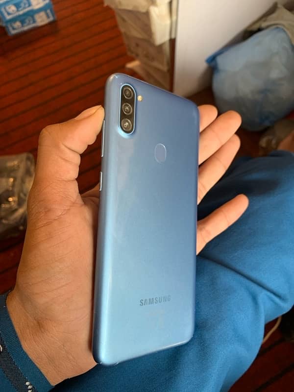 samsung a11 koi bi masla ni 0