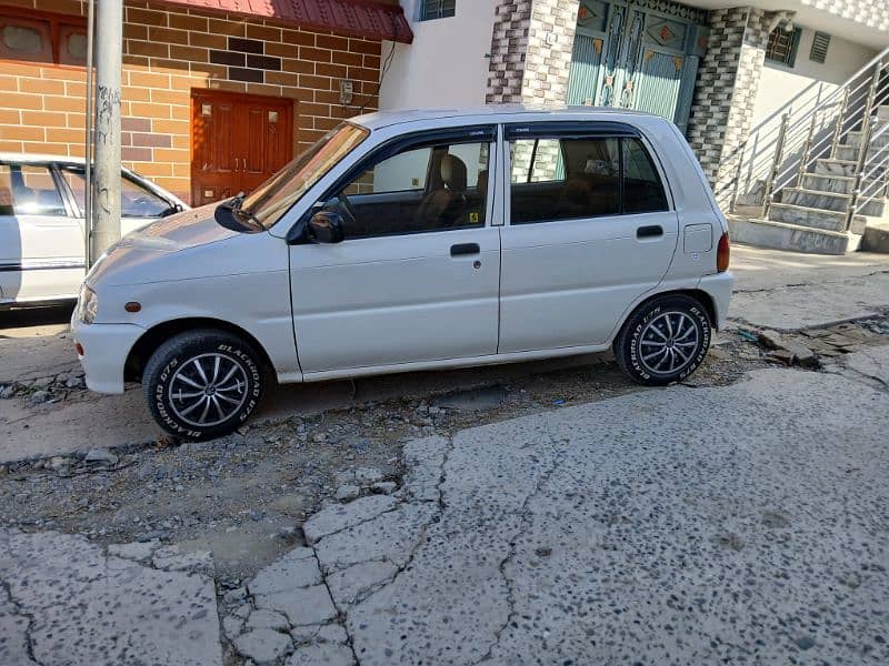 Daihatsu Cuore 2004 5