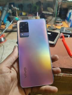 vivo V21