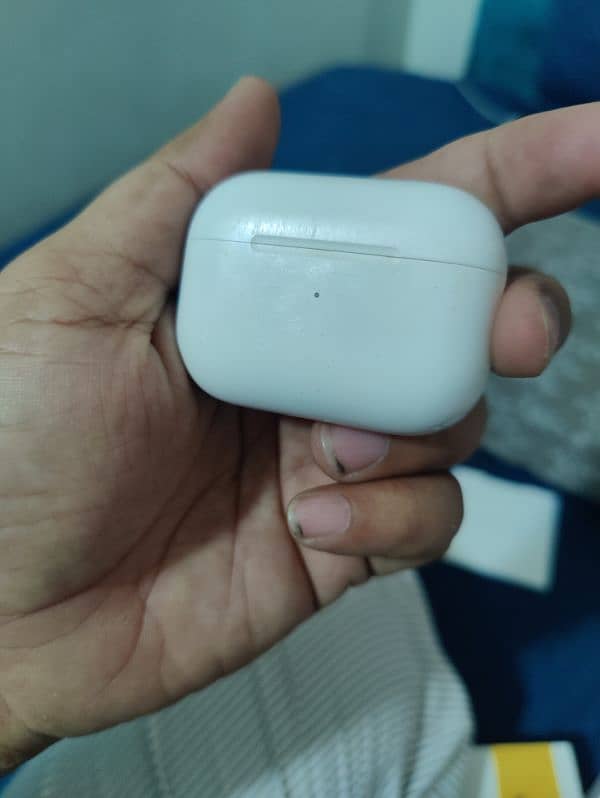 Apple AirPods pro 2nd generation 1